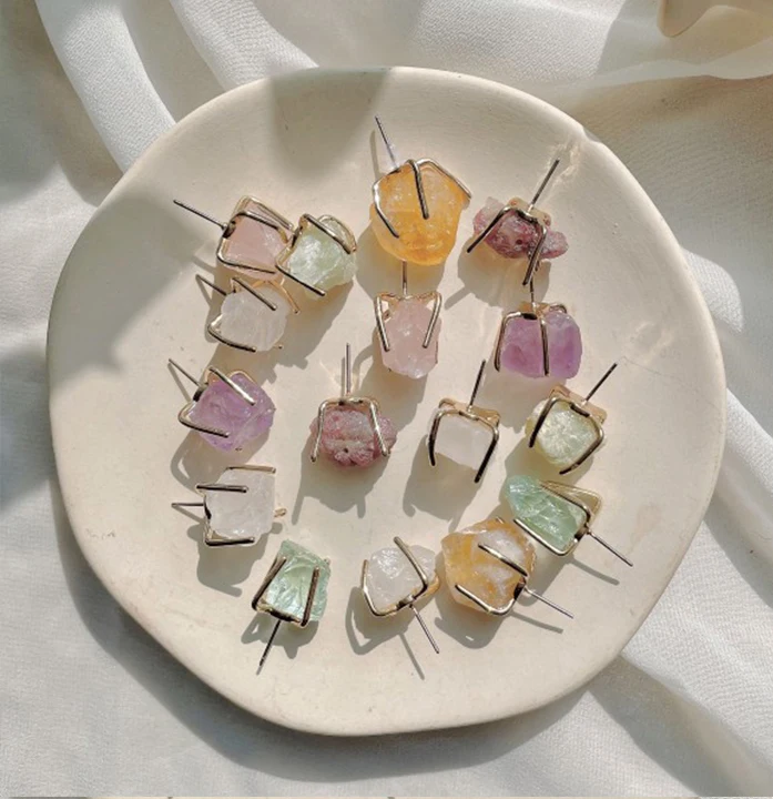 

wholesale raw natural Ear studs crystal jewelry hand made wire wrapped earring gemstone dangle Healing Energy earrings, Picture shows
