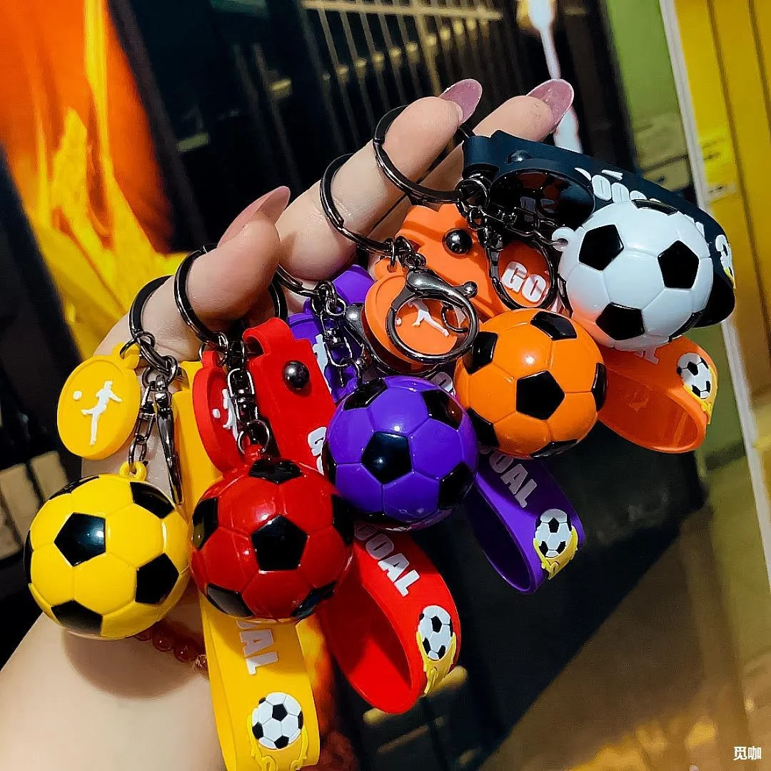 

2024 Factory Wholesale Mini 3D PVC Rubber Football Club Keychain Keyring Acrylic Plastic Sports Soccer Ball Key Ring Chain