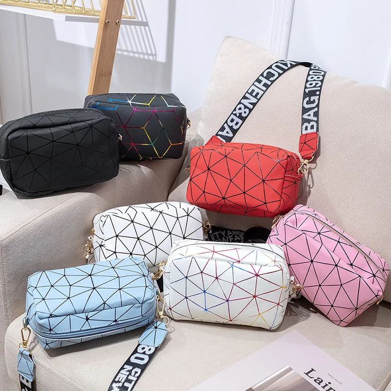 

2022 wholesale custom fashion waist bags pu laser ladies purses small mini women handbags