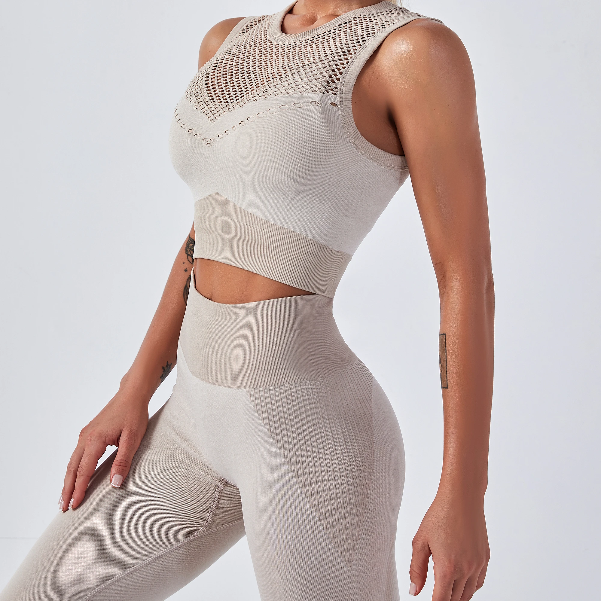 

New Style hollow Out crop Sleeveless Padded Activewear Three Pieces Backless tummy Control Solid Workout women fitness gym set