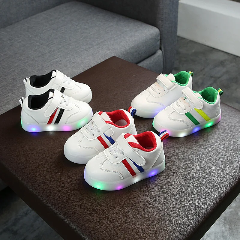 

Wholesale Fashion Pu Mesh TPR Kid Baby Children'S Unisex Casual White Led Shoes Led