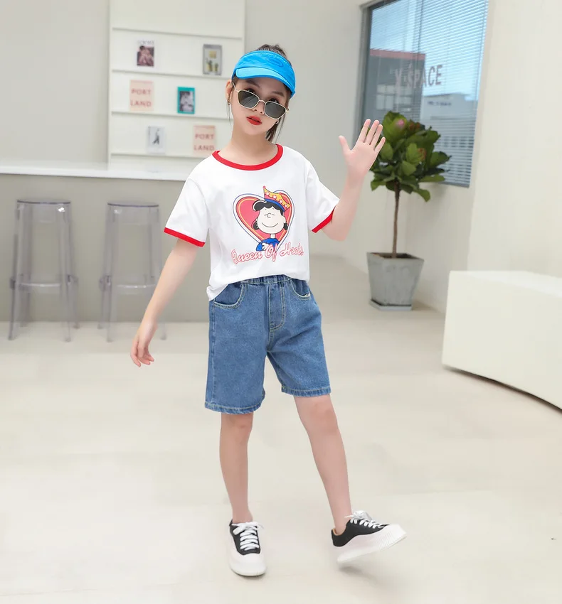 

New arrival fahion summer girls cartoon printing short sleeve T shirt and denim shorts 2 pieces clothing set, Picture shows