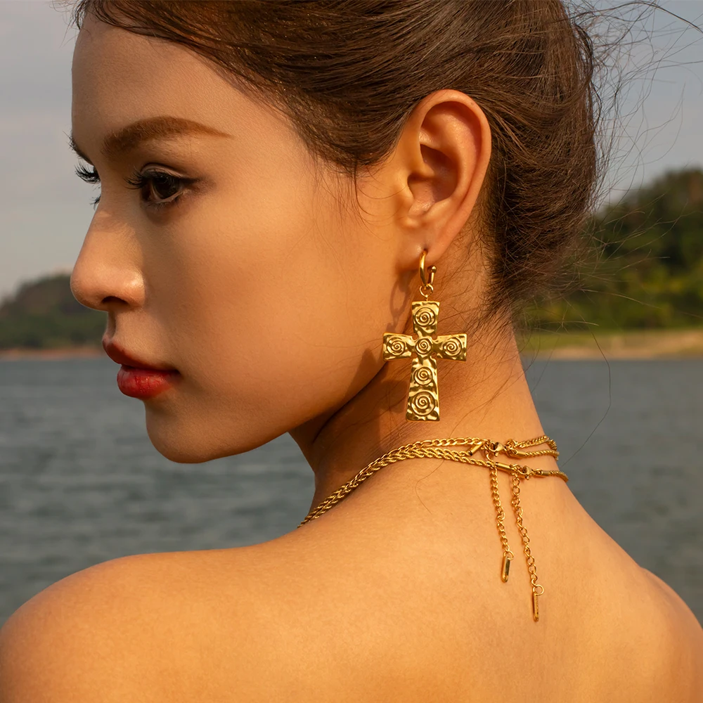 

J&D Design Spiral Hammer Cross Pendant Earrings 18k Stainless Steel PVD Gold Plated CC Drop Earring For Women