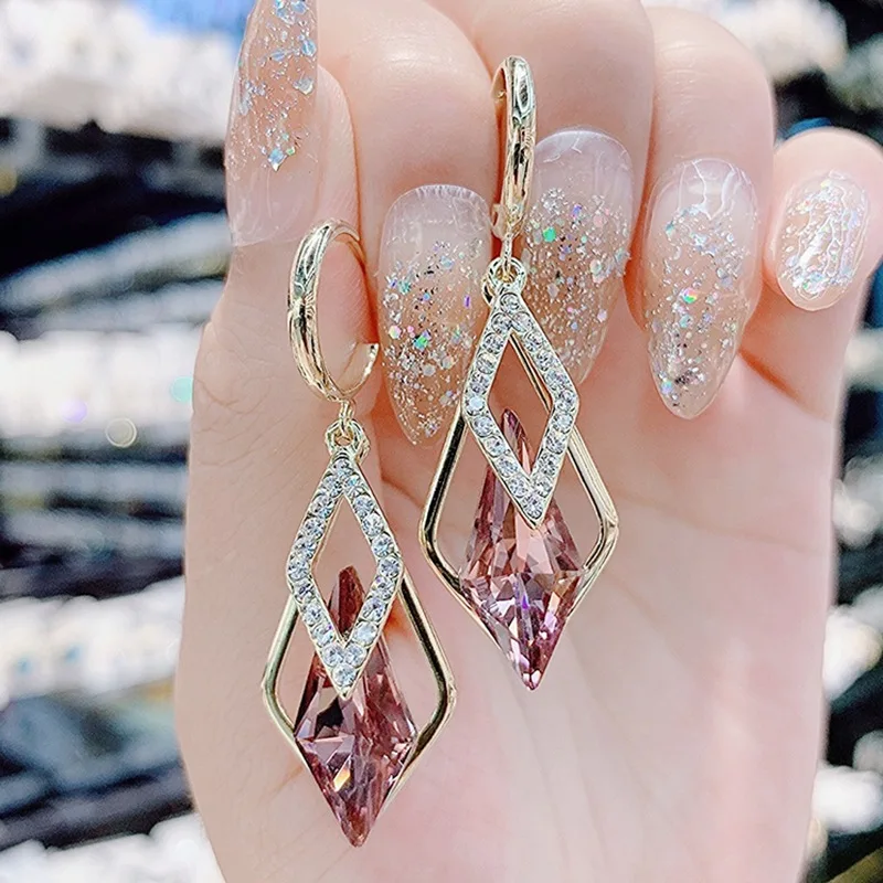 

2023 New Premium Crystal Earrings Geometric Autumn and Winter Luxury 925 Silver Needle Versatile Earrings Jewelry Women