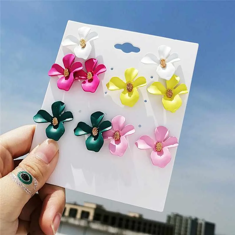 

5 Colors Korean Big Flower Petal Stud Earrings For Women Fashion Stud Earrings Female Party Jewelry Hot Selling, Mix