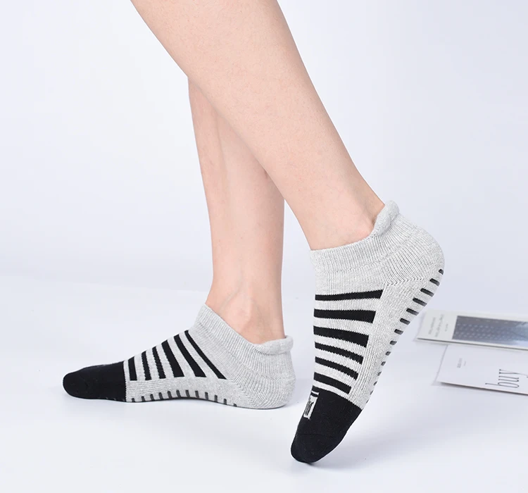 Custom Toeless Anti Slip Women Non Slip Yellow Silicone Gel Grip With Logo Yoga Socks 