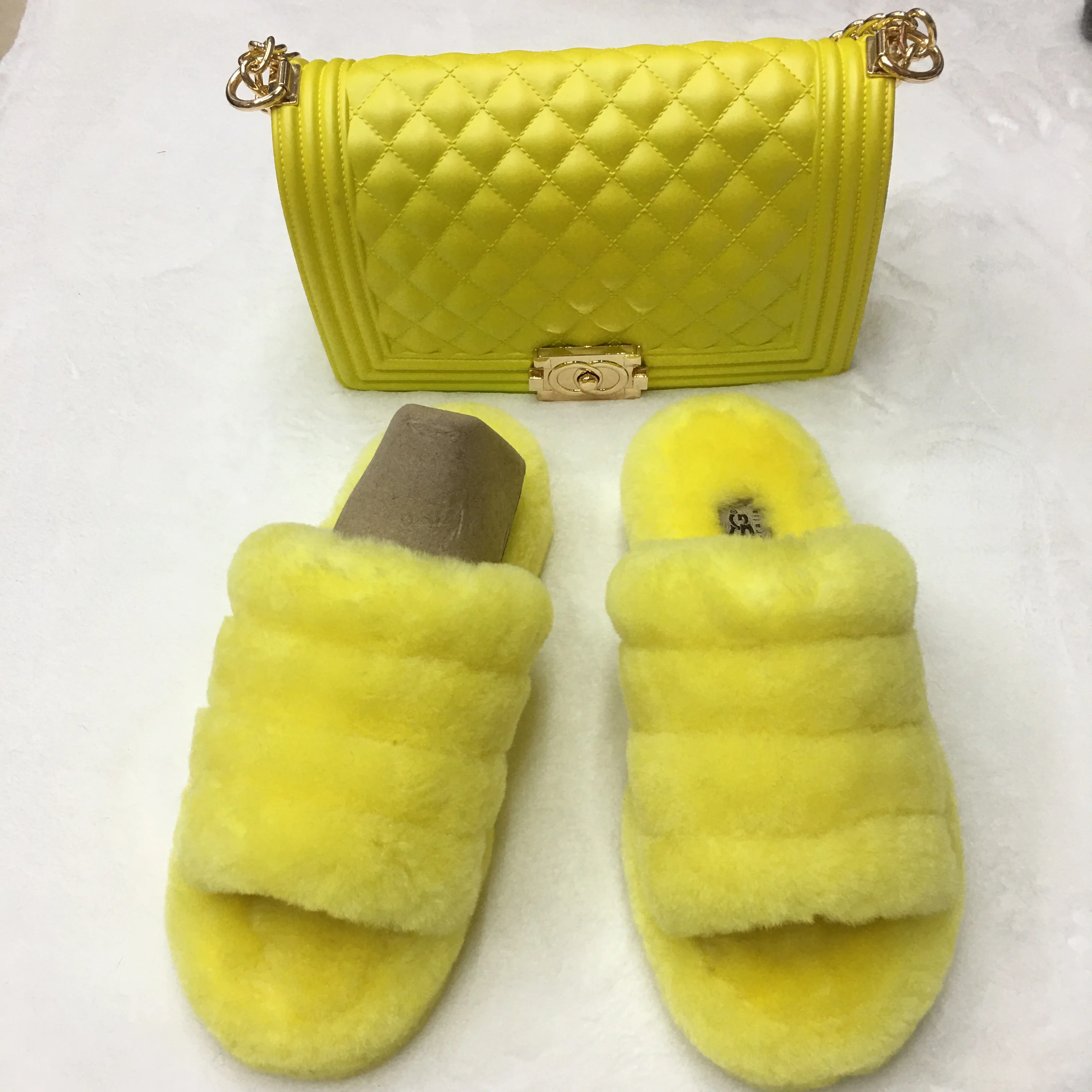 

Real wool, fur slippers, sheepskin sliders, ladies' indoor, outdoor, spring, autumn and winter fashion shoes., Customized color