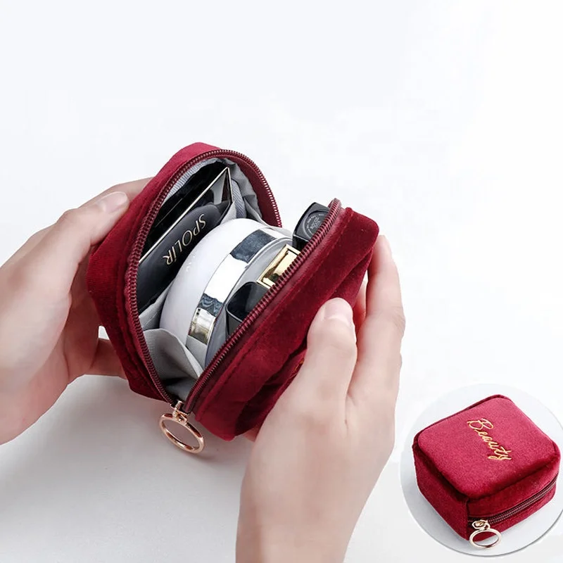 

Velvet Embroidery Portable Lipstick Jewelry Storage Bag Cosmetic Bag for Women Travel Outdoor