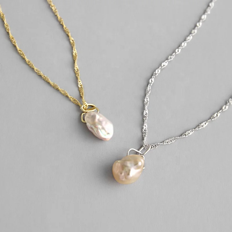 

Class Style Sterling Silver Baroque Pearl Pendant Necklace, Yellow gold/silver