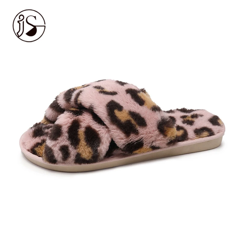 

New winter plush slippers Leopard print plush slippers for ladies at home Leopard print plush slippers