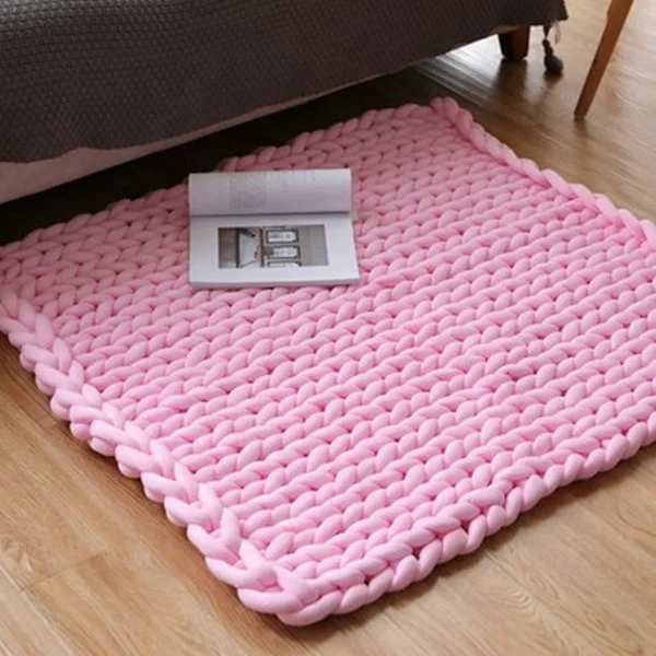 

Hand Knitted 100% Cotton Tube Braid Mat with 100% polyester fiber filling Ins hotsale arm knitting for home decoration