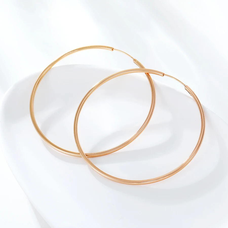 

X000443653 XUPING Jewelry Charming Trendy Circle Embrace Earring Environmentally Friendly Copper Hoop Earrings