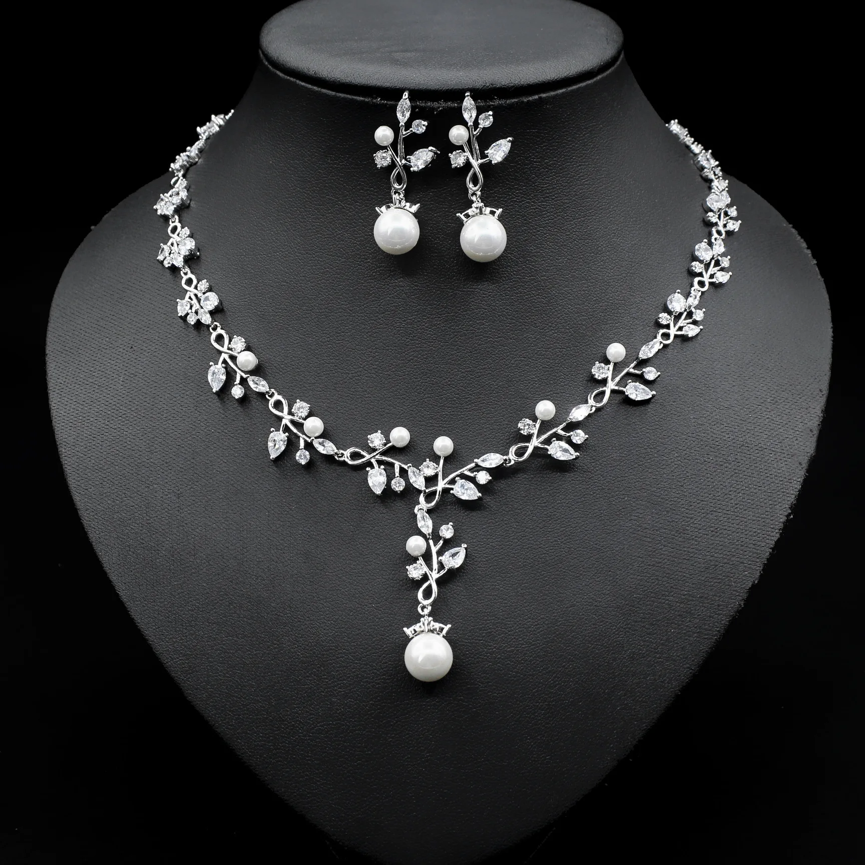 

Hot Sales Luxury Pearl Jewelry Flower Shape Tassel Necklace Earrings Women Engagement Wedding Bride Jewelry Set