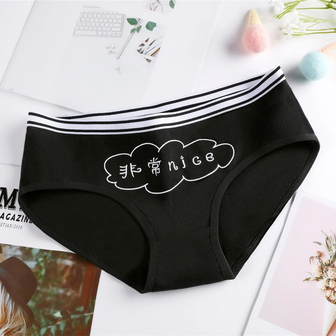 

Free Shipping Factory Cheap Cotton Underwear Chinese and English Printed Gril Briefs Solid Colorful Striped Panties, Mix color