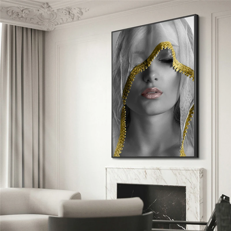 
Golden Makeup Women Canvas Paintings Posters and Print Nordic Style Wall Art Pictures Scandinavian Cuadros for Living Room Decor 
