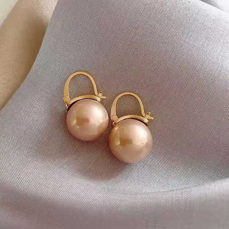 

2021 New Elegant Lady Style Pearl Pendant Earrings Fashion Simple Korean Woman's Jewelry Luxury Christmas Party Unusual Earrings, Gold