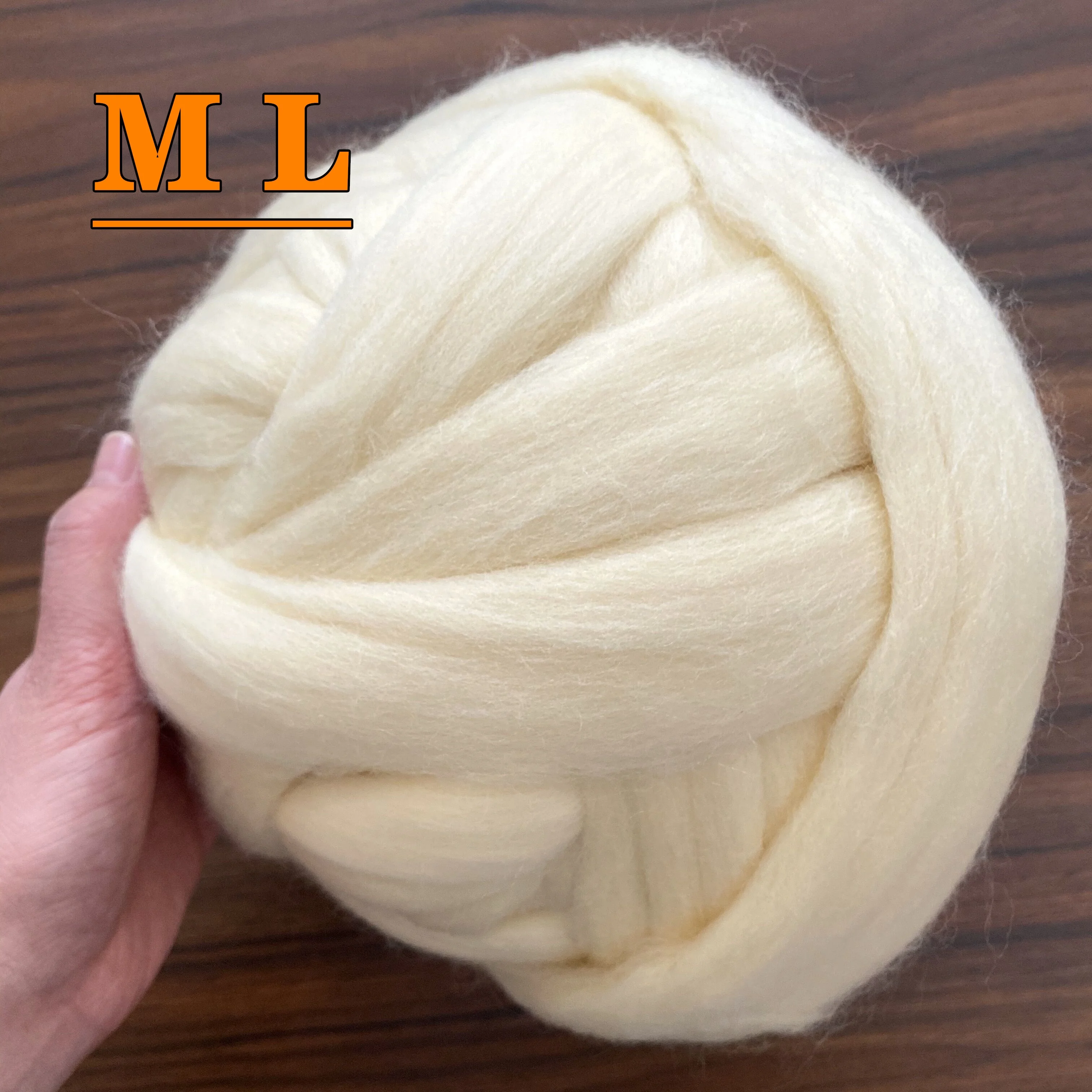 2026- Free Sample 100% Australian Merino Chunky Wool Roving Top Thick Yarn