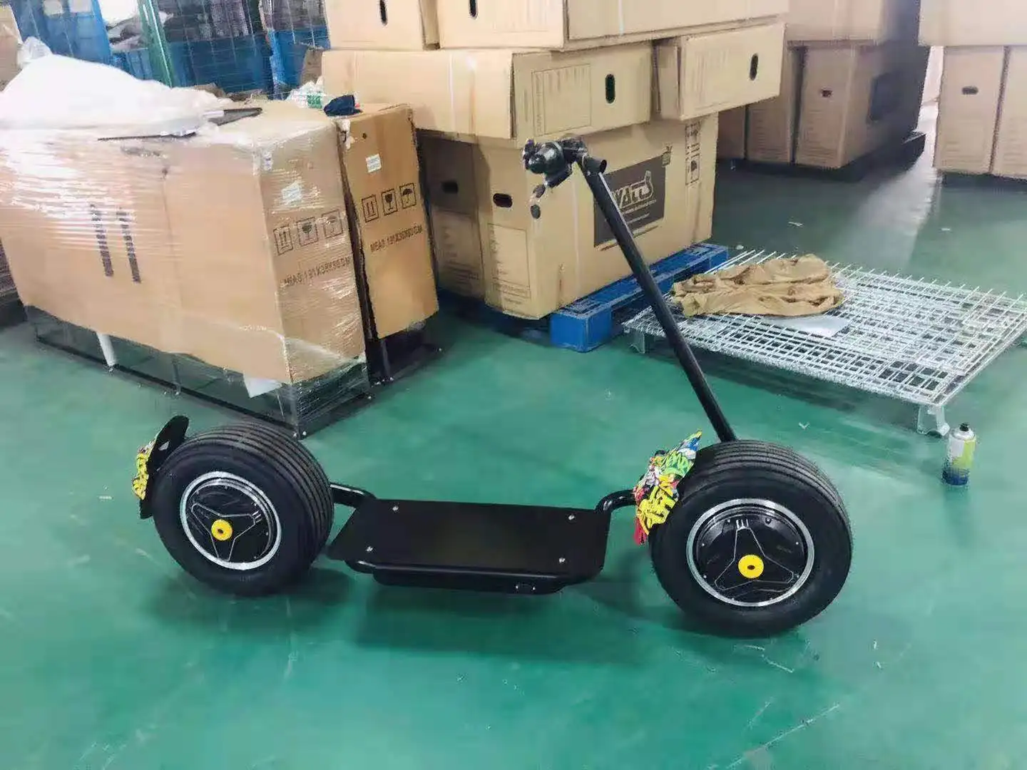 2020 New Arrivals 19 Inch Aluminum 1500w Electric Scooter On Black