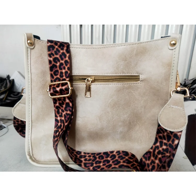 

New Design PU Leather Leopard Strap Solid Color Retro Purse Shoulder Bag