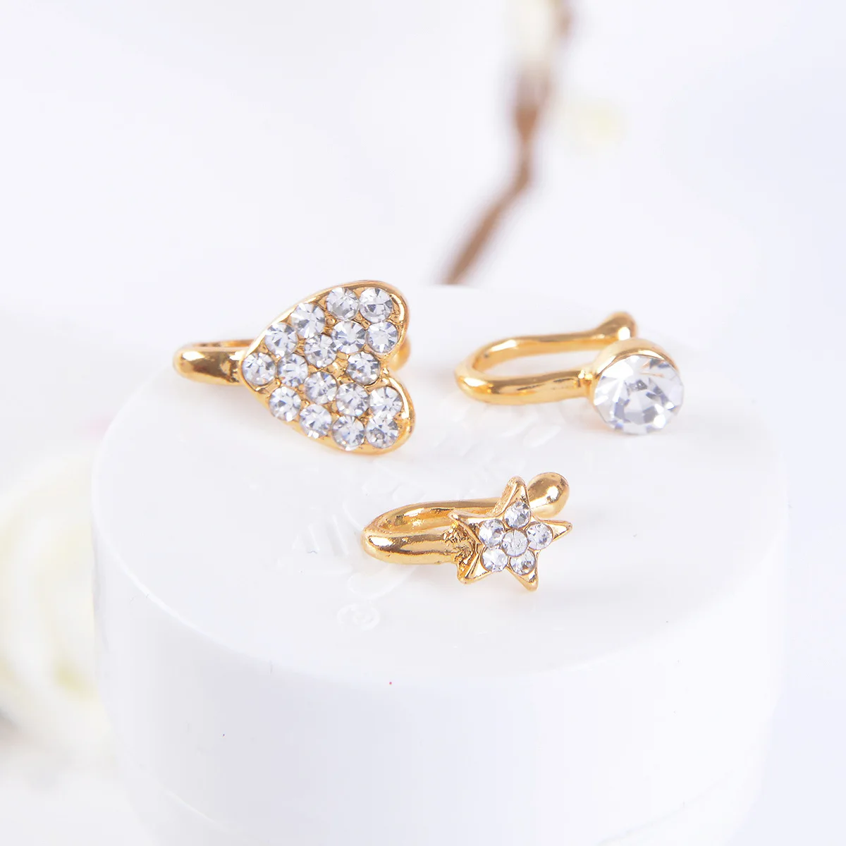 

2021 New Silver Gold Diamond Rhinestone Clip On Faux Nose Rings Face Nose Ring