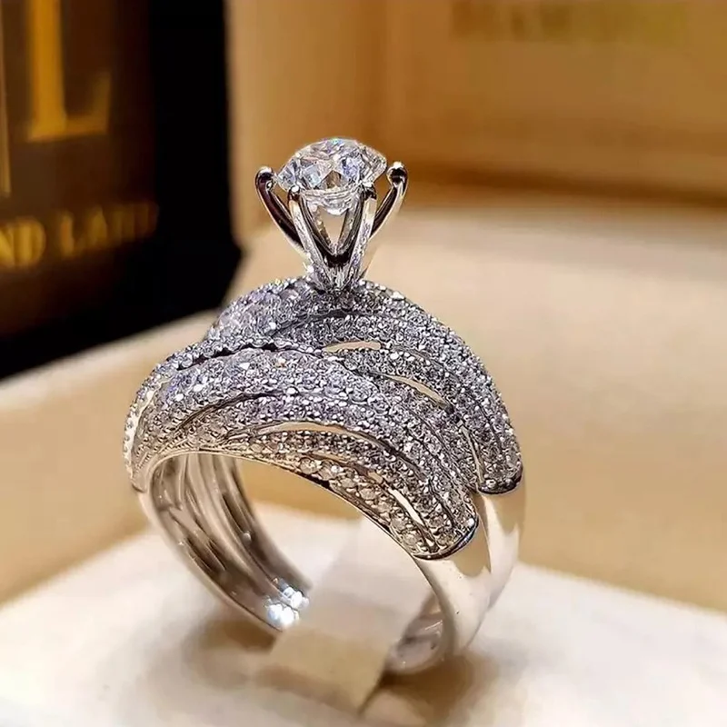 

2021 New luxury fashion wedding engagement rings set jewelry women dainty brilliant eternity dianmond couple rings wholesale