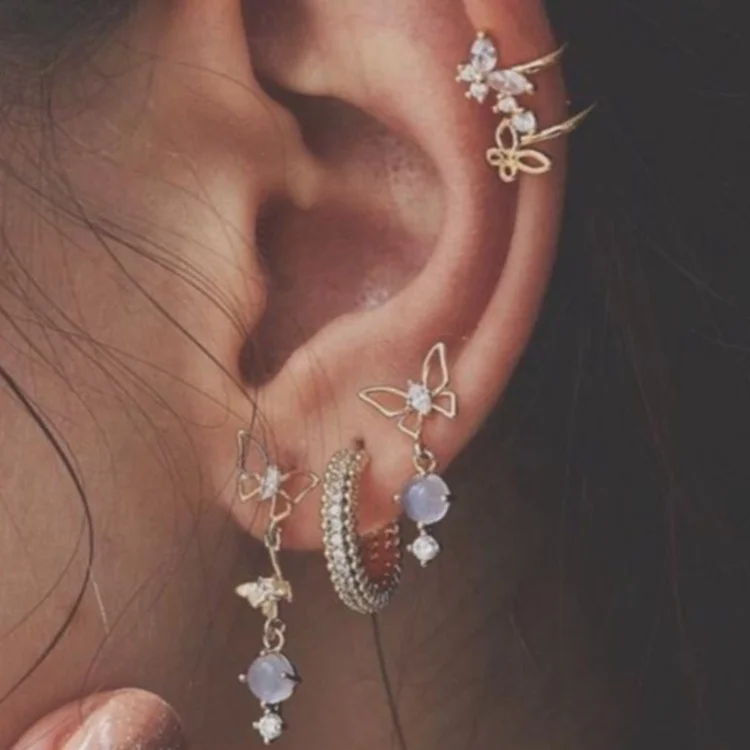 

4pcs/set Fashion Gold No Piercing Ear Cuff Earrings Jewelry Rhinestone Butterfly Earrings Women