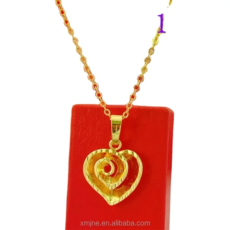 

Vietnam Sand Gold New Heart-Shaped Love Necklace Peach Heart Pendant Peach Heart Clavicle Necklace Female Brass Gold Plating