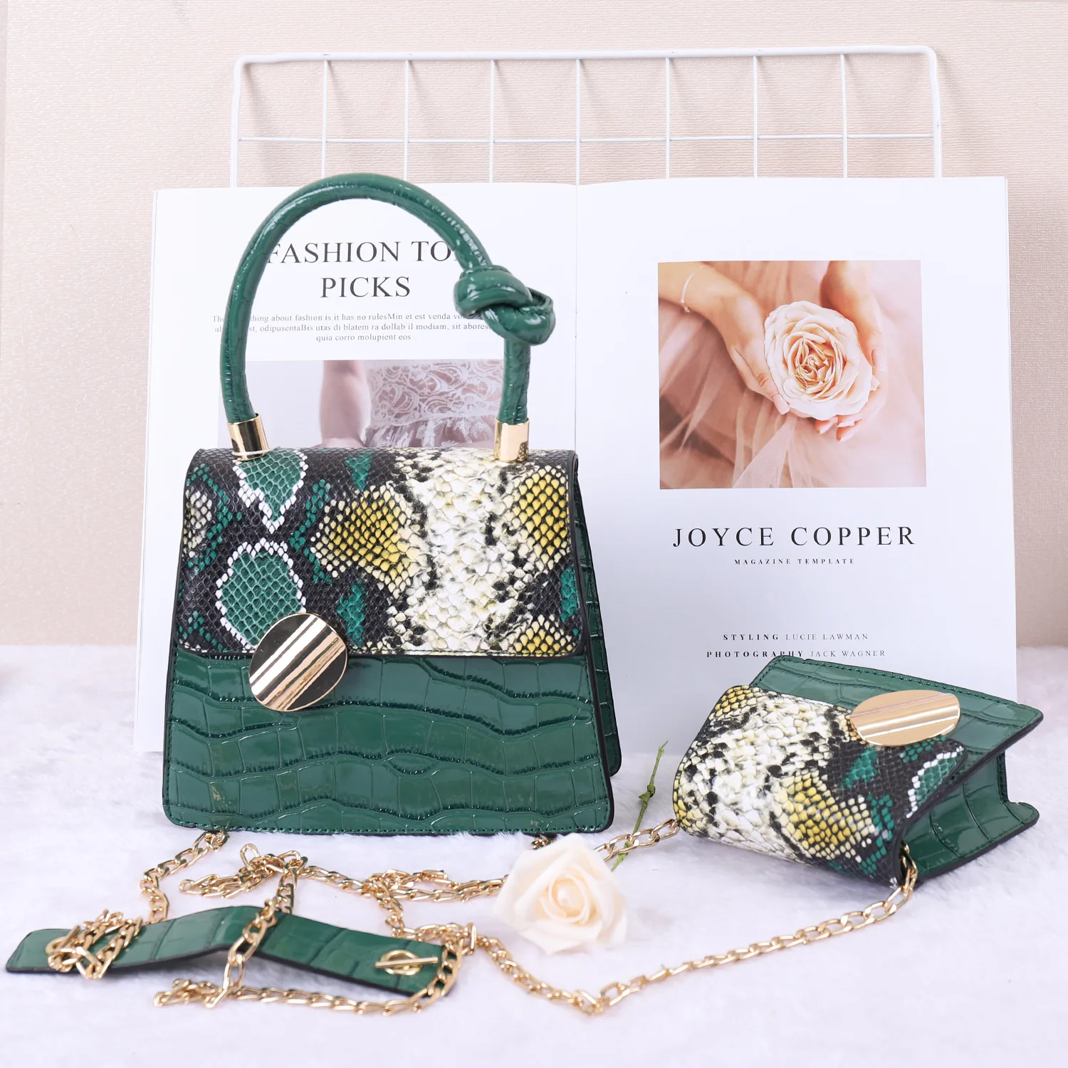 

2020 Fashion designer bag famous brands Stitching collared serpentine head pattern handbags women, Multicolor