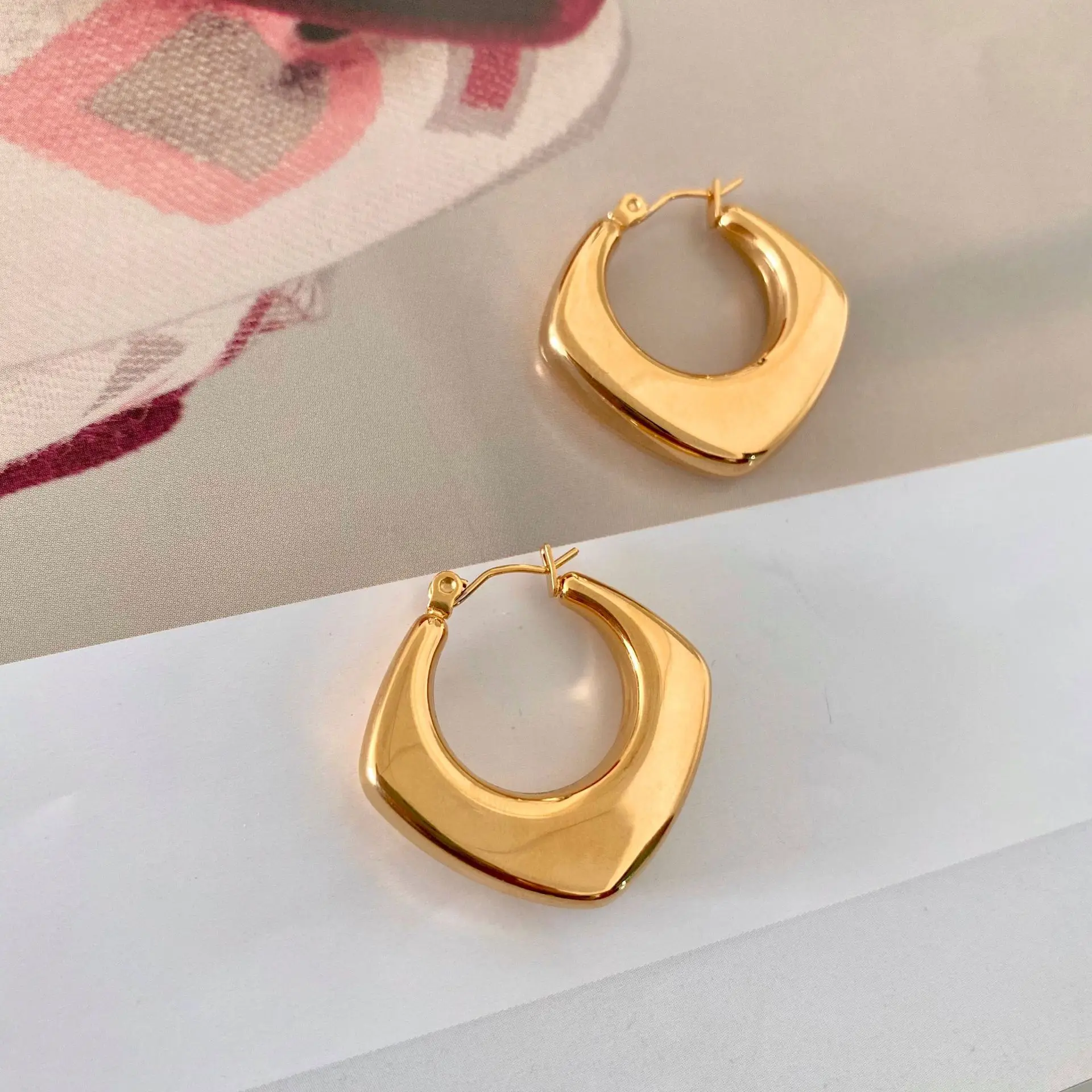 

Artilady Trendy Gold Plated Stainless Steel Punk Statement Earring Women Thick Huggie Chunky Hoop Earrings