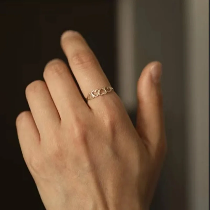 

High End 18K Plain Gold Hollow Out Love Heart Rings Stainless Steel Trendy Simple Gold Plated Jewelry