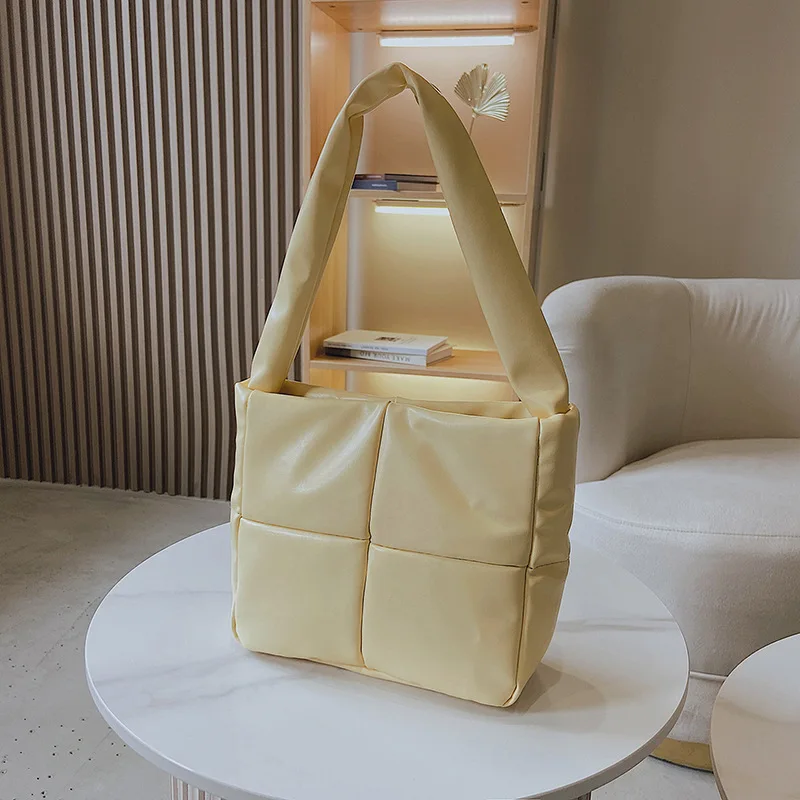 

New 2021 retro fashion pu small tote designer bag niche luxury shoulder ladies purses checkered handbag women