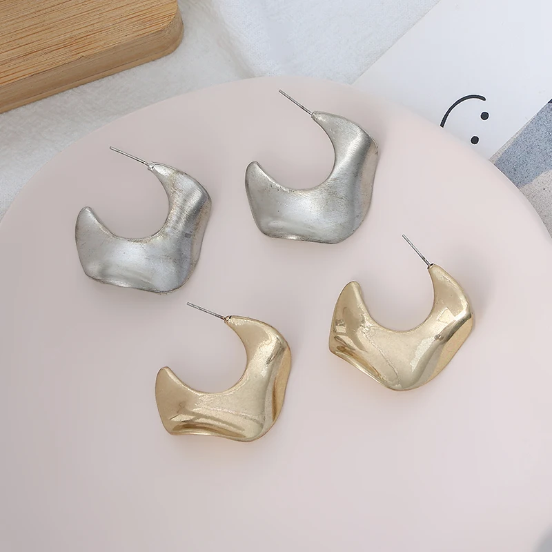 

Newest Metal Alloy Geometric Irregular C Shape Earrings for Women Jewelry 2022, Gold/silver
