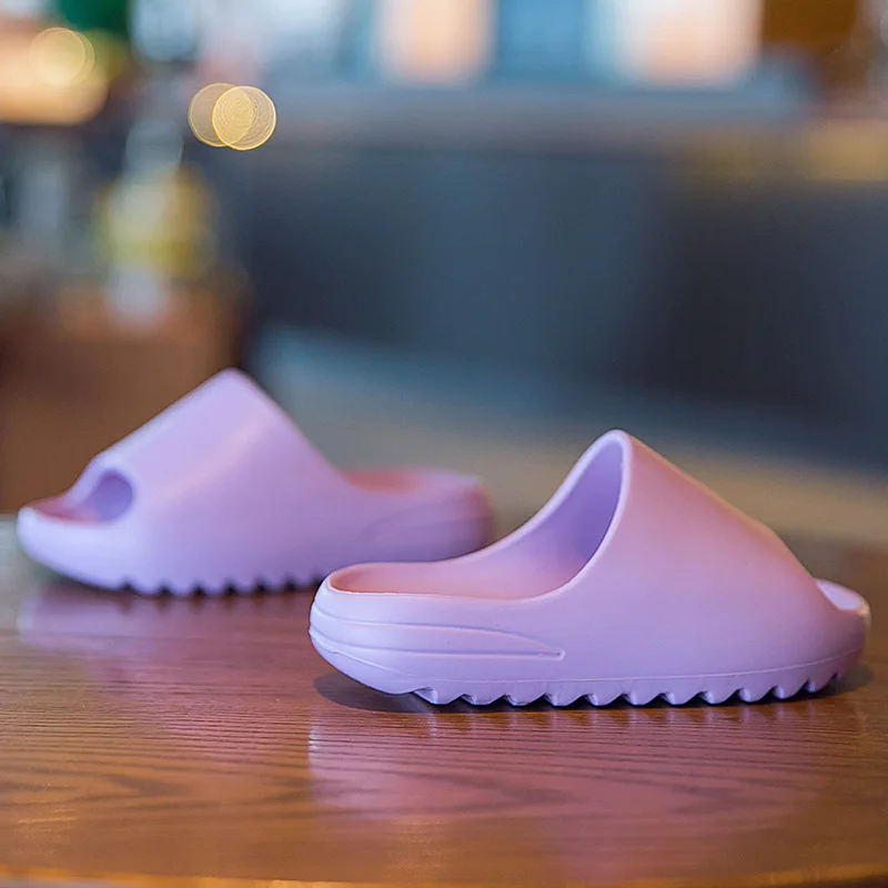 

2021 Children Yeezy Slippers Kids Candy Color Slides Shoes for Boys And Girls, Red,black,green,pink,beige