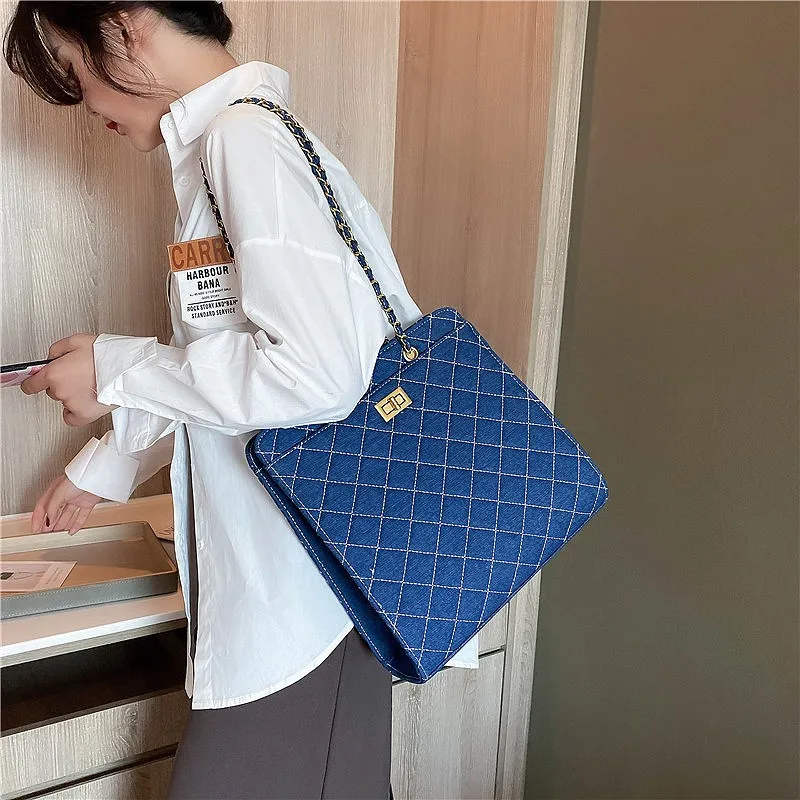

Luxury Big capacity Denim Quilted Tote Bags Chain Shoulder Handbags For Women Fashion Leisure Bags, Blue