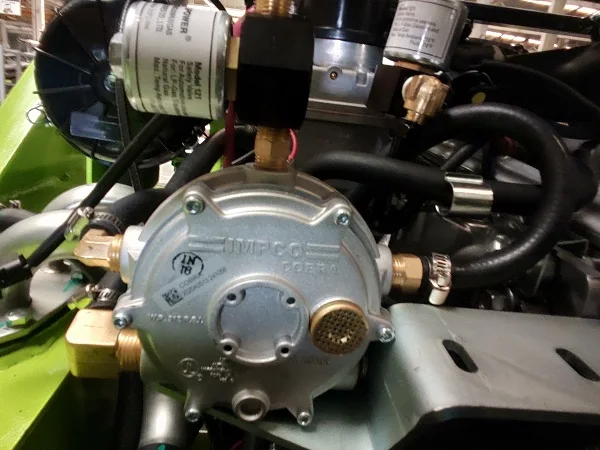 FL25 2.5 ตัน SNSC LPG Forklift กับเครื่องยนต์ Nissan K25 9