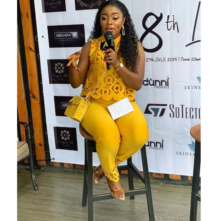 

Women Clothing Unique Patchwork Hollow Out Flower pattern Design Sleeveless Solid Color top and pant Two Piece Set, Picture color