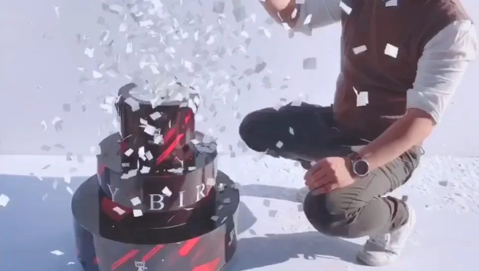 bithday cake confetti machine.png