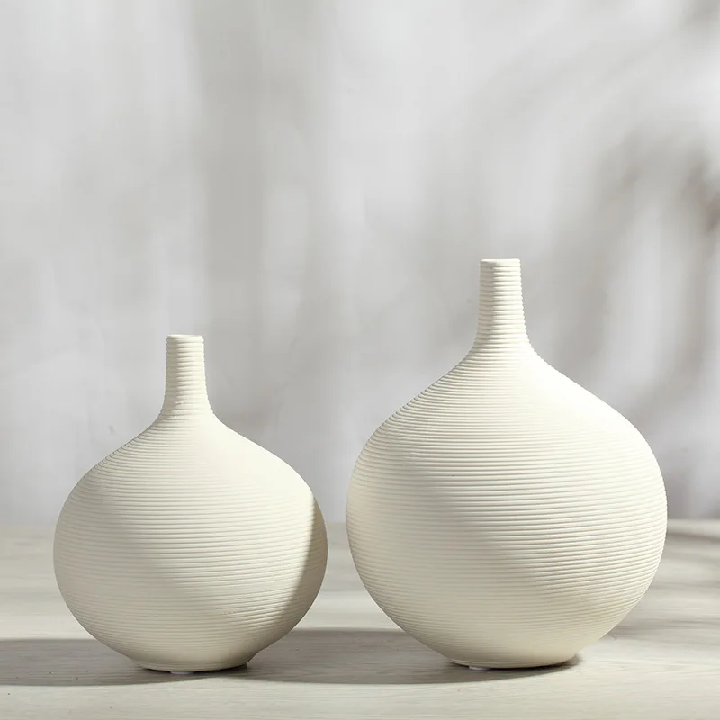 

Zakka White Ceramic Vase Home Ornament Nordic Countryside Modern Minimalist Style Crafts Ornaments Wholesale
