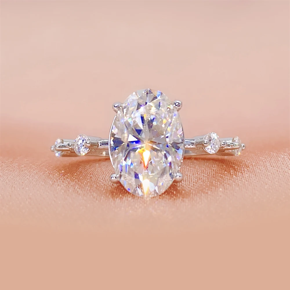 

Wholesale fine jewelry finger rings 925 sterling silver D-vvs diamond emerald cut moissanite engagement ring for women
