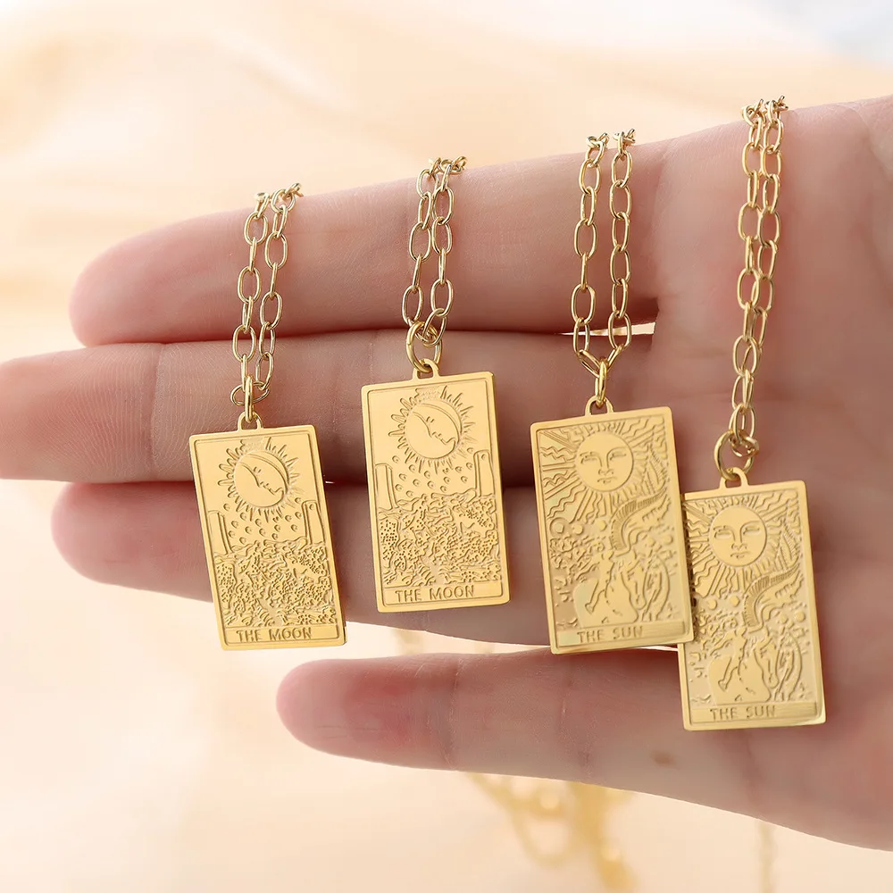 

2023 New Arrivals Wholesale Fine Jewelry Retro Rectangle 18K Sun Moon Emboss Gold Engraved Tarot Card Pendant Necklaces