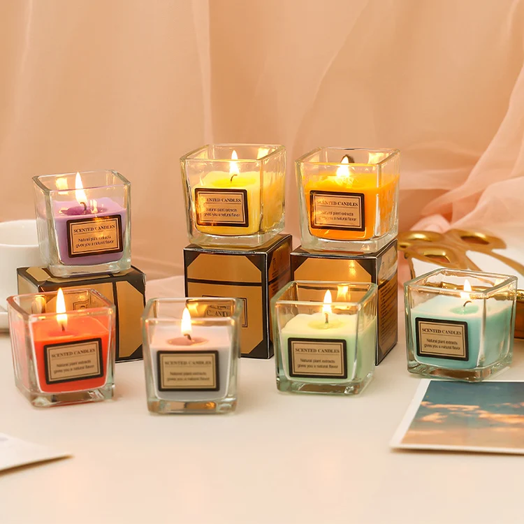 

Wholesale DIY no smoking soy wax colorful scented candle with glass jar