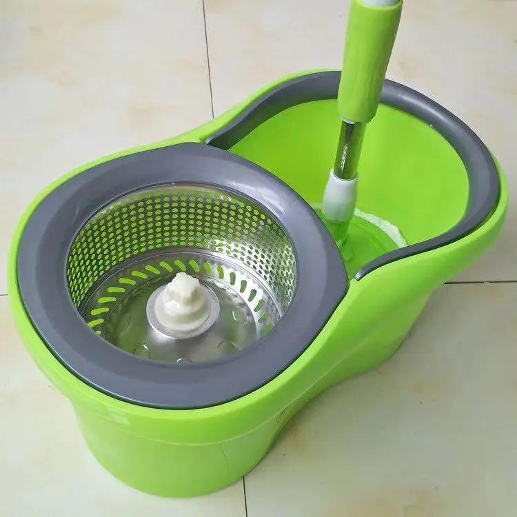 mop that squirts water