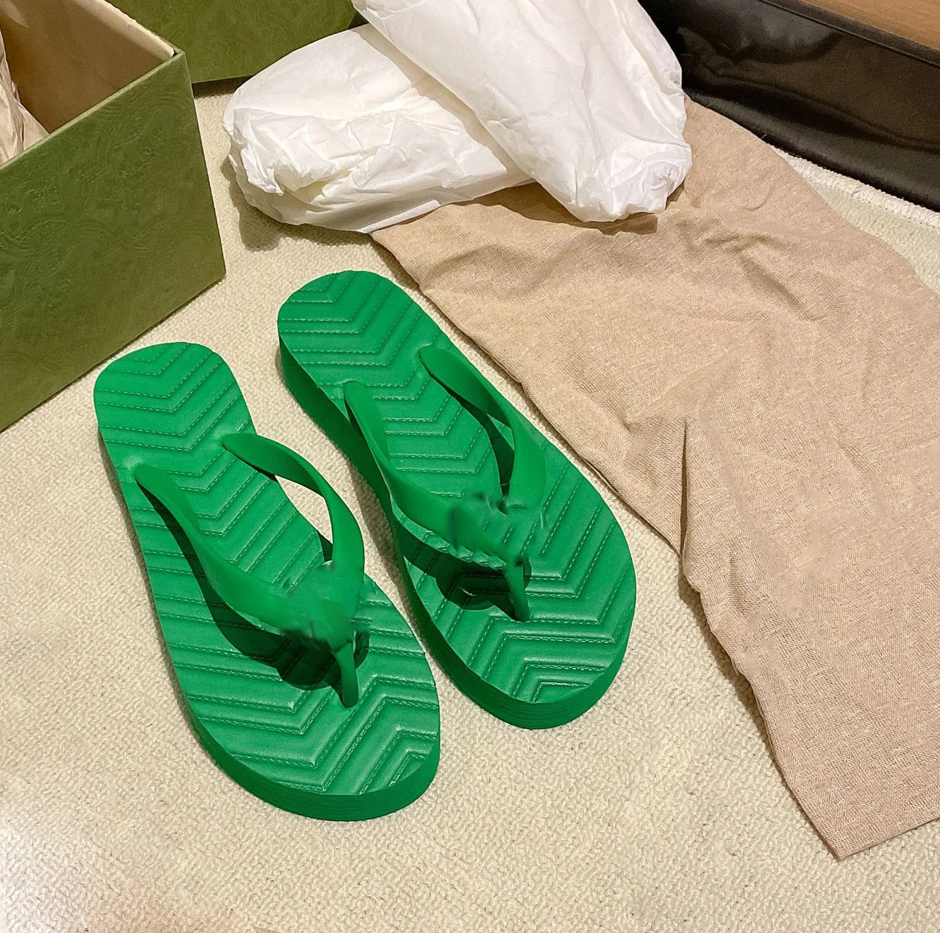

2022 Hot Selling Beach Shoes Flat Flip Flops Slippers Women Sandals