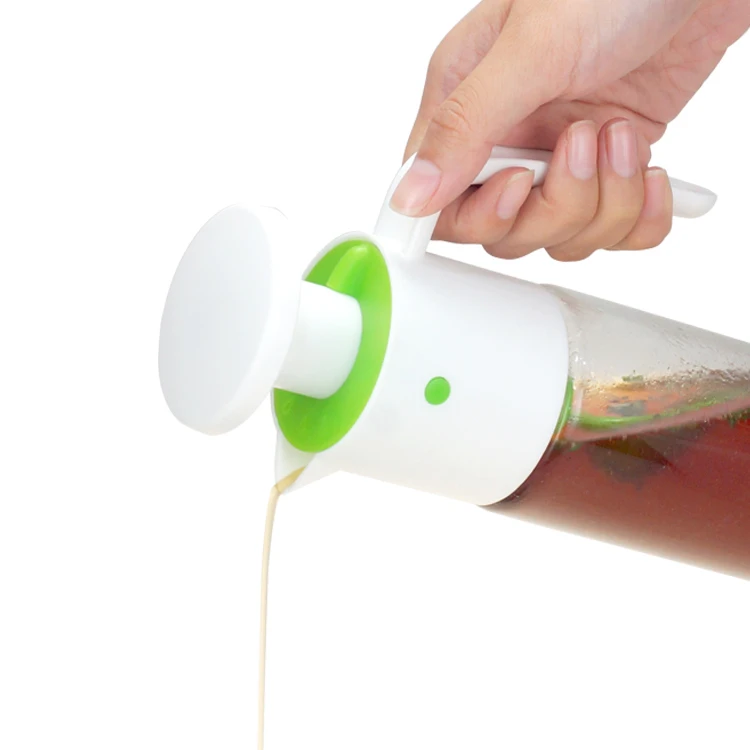 

New IF design Plastic Top Press-Mixer Hand salad dressing shaker mixer bottle