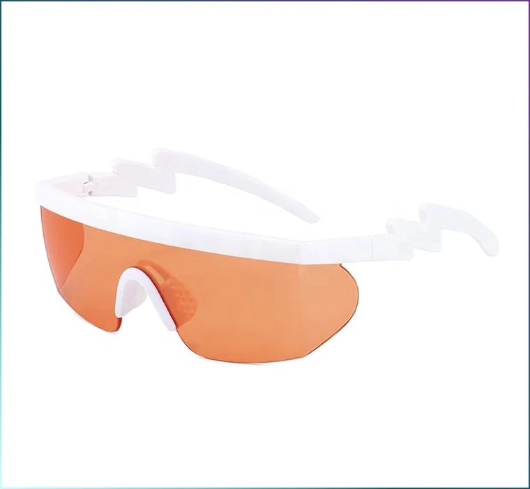 

Optifix absorbable Outdoor Big Frame Square Wavy Legs Cool Sports glasses acuvue