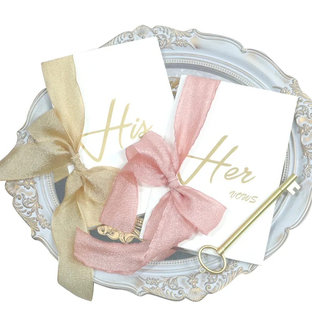 

Free Sample Custom Fashion Logo Embossed Wedding Wedding Vow Books Greeting Cards