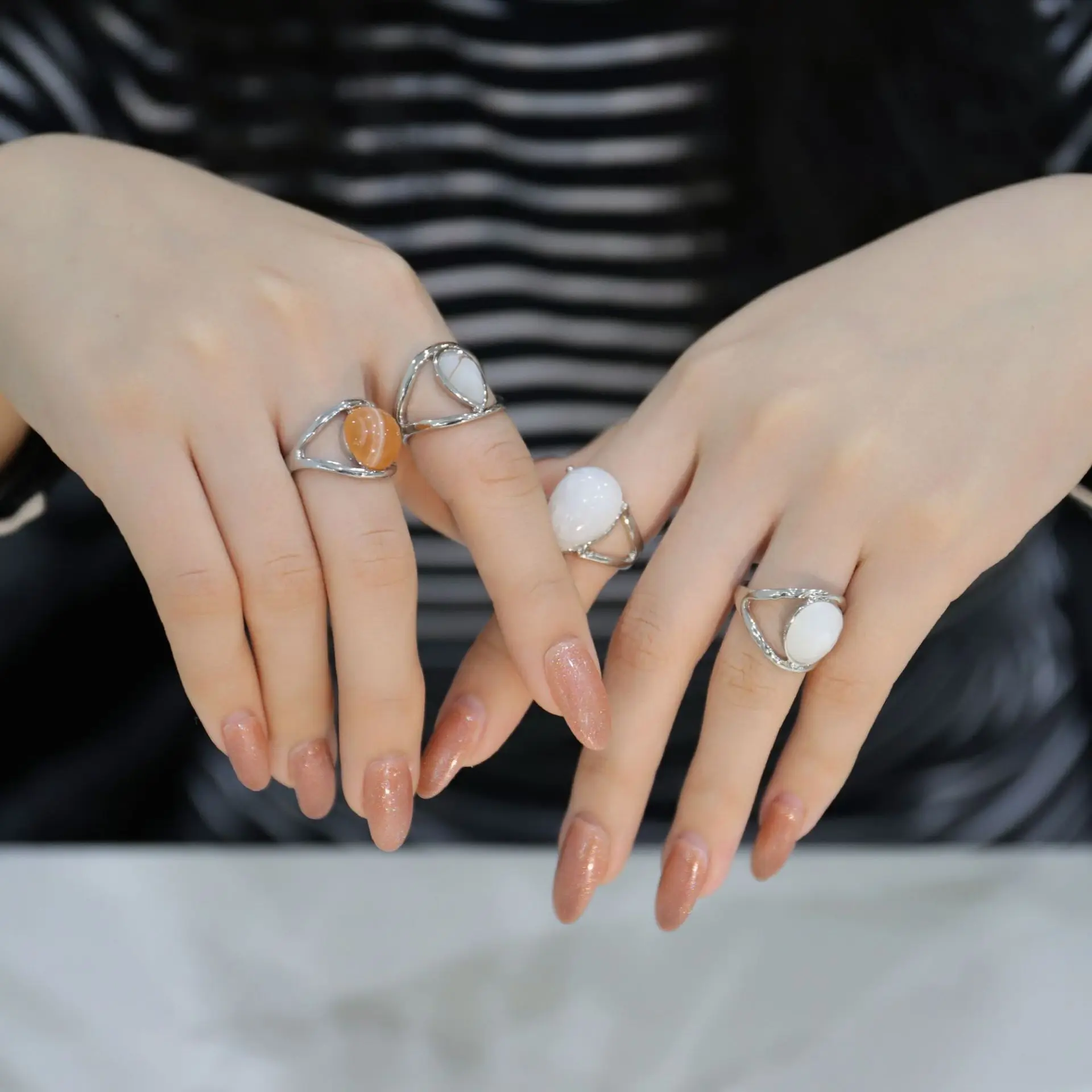 

Charare vintage alloy gold plated crystal gemstone ring set, Golden