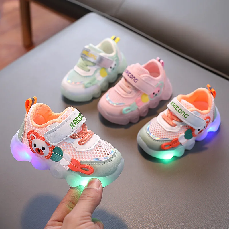 

Kids LED Light Shoes Spring Autumn Mesh Breathable Boys Girls Sports Leisure Tidal Soft Soled Clunky Sneaker