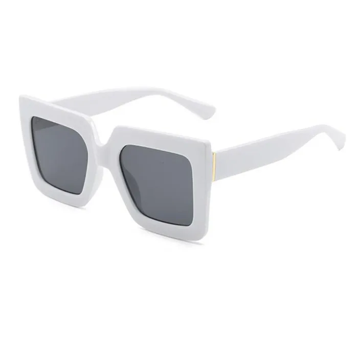 

Yiwu wholesale 2021 hot Fashion PC Square uv400 Sun glasses Female Shades sunglasses for women, 7 color for selection