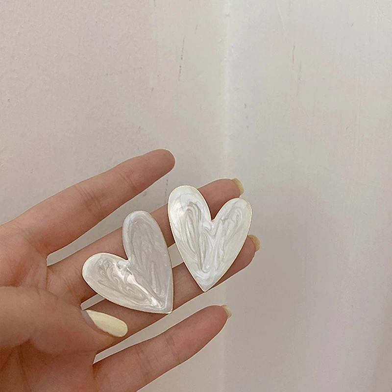 

White Color Big Heart Stud Earrings for Women Girl Korean Love Drop Glaze Aesthetic Daily Life Minimalist Jewelry Piercing Ear